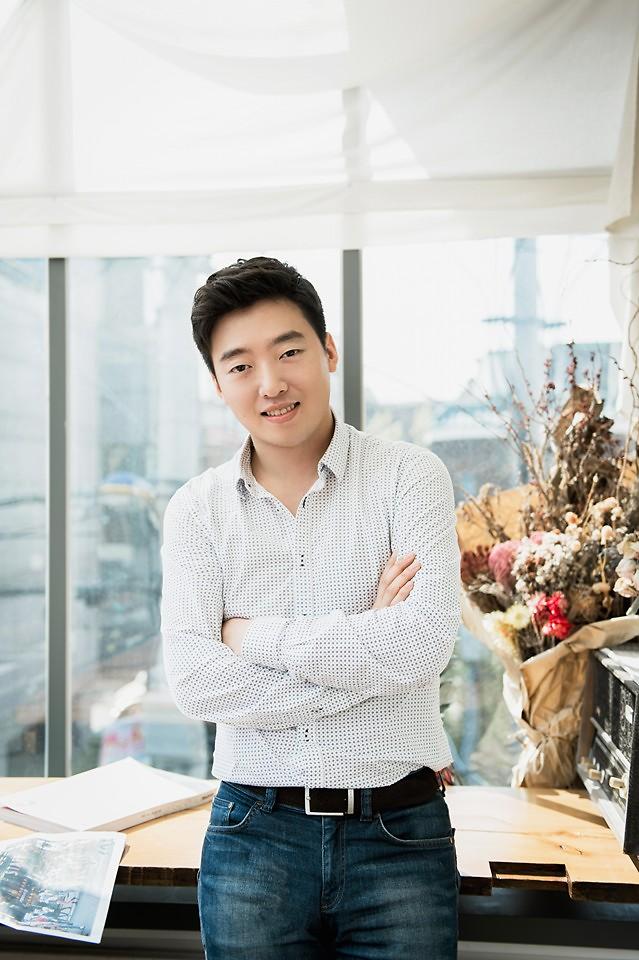 인터뷰 이미지