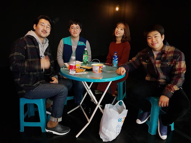 인터뷰 이미지