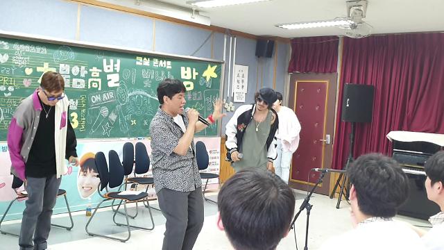 인터뷰 이미지
