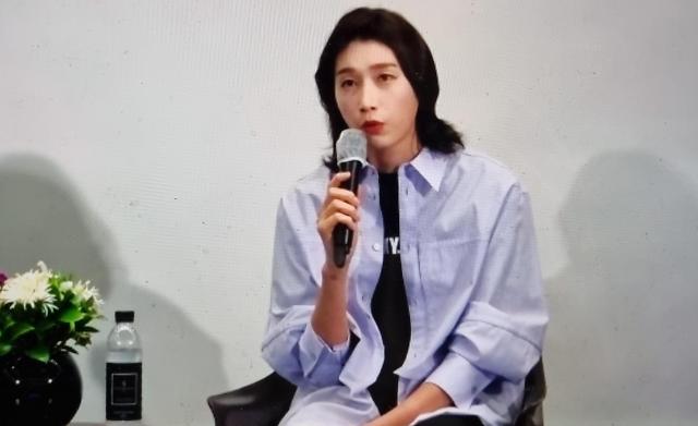 인터뷰 이미지