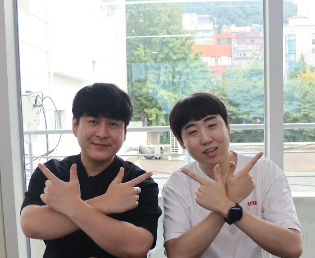 인터뷰 이미지