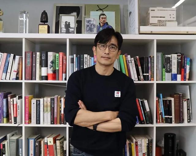 인터뷰 이미지