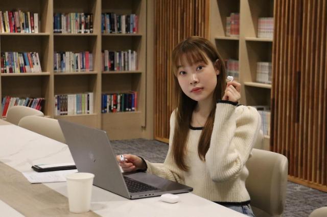 인터뷰 이미지