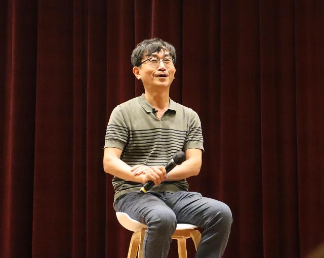 인터뷰 이미지