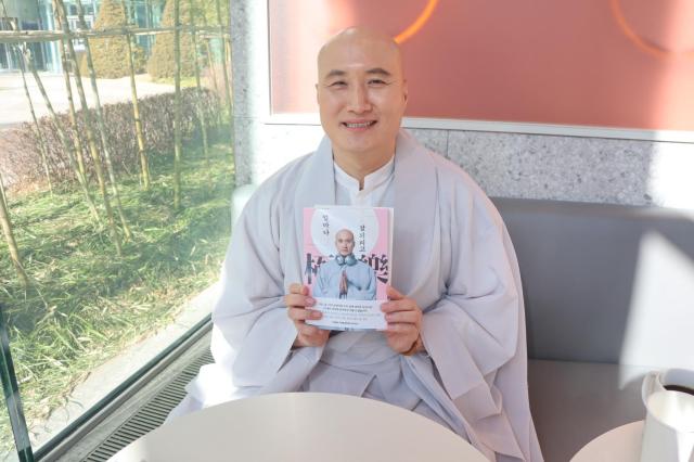 인터뷰 이미지