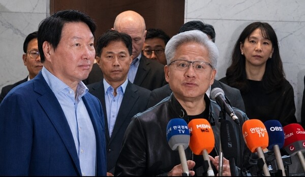 인터뷰 이미지